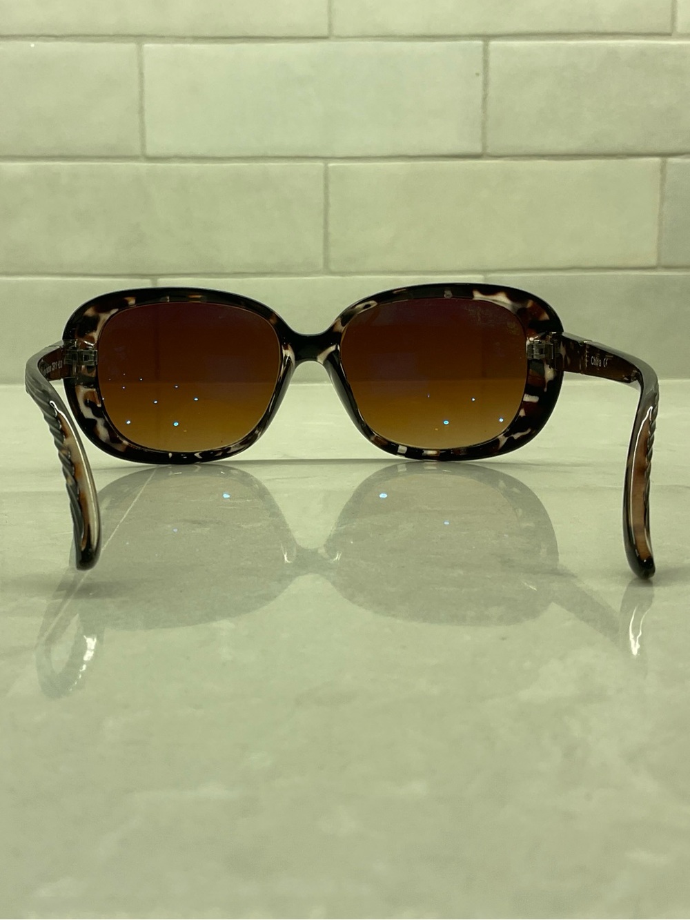 Tortoise Brown Gradient Oversized Women’s Sunglasses - Picture 6 of 6
